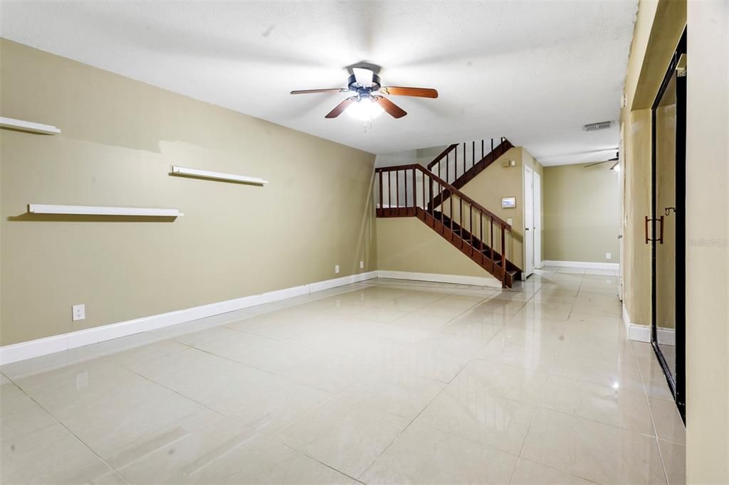 En Venta: $280,000 (2 camas, 2 baños, 1302 Pies cuadrados)