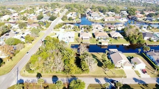 待售: $275,000 (0.17 acres)