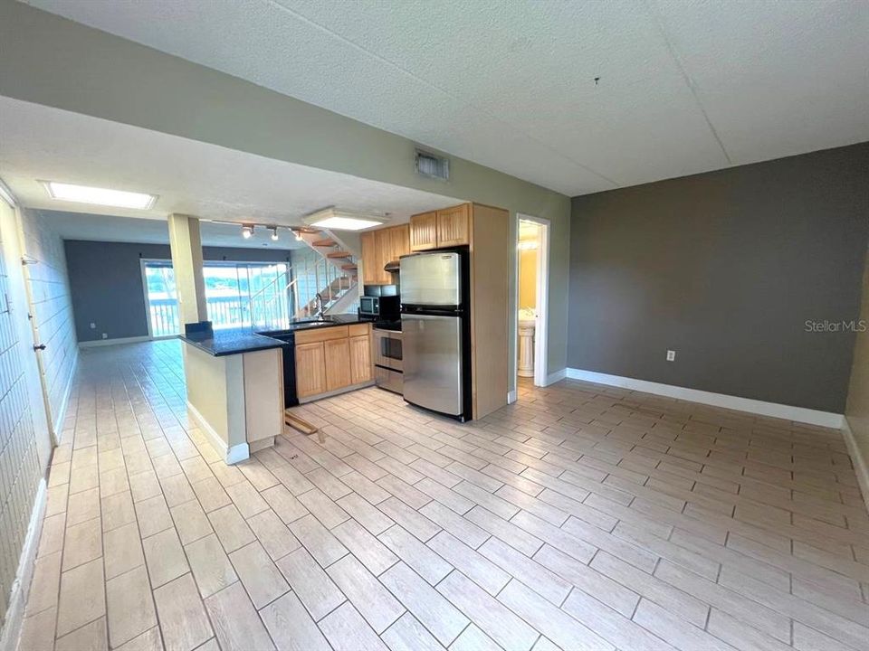 В аренду: $2,100 (2 спален, 1 ванн, 1404 Квадратных фут)