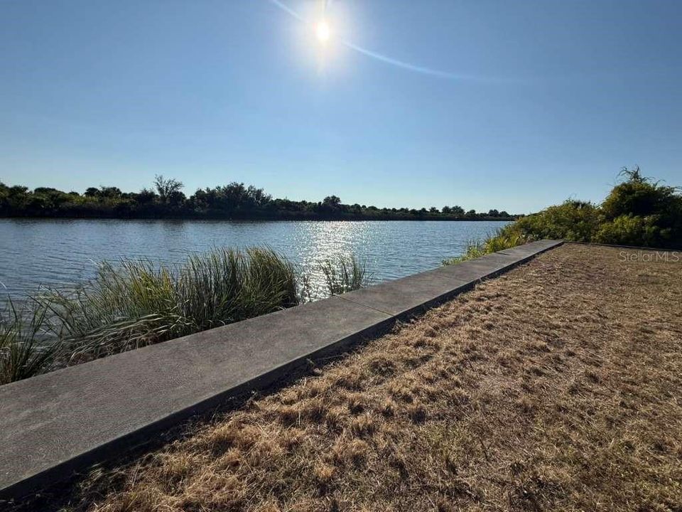 待售: $260,000 (0.23 acres)