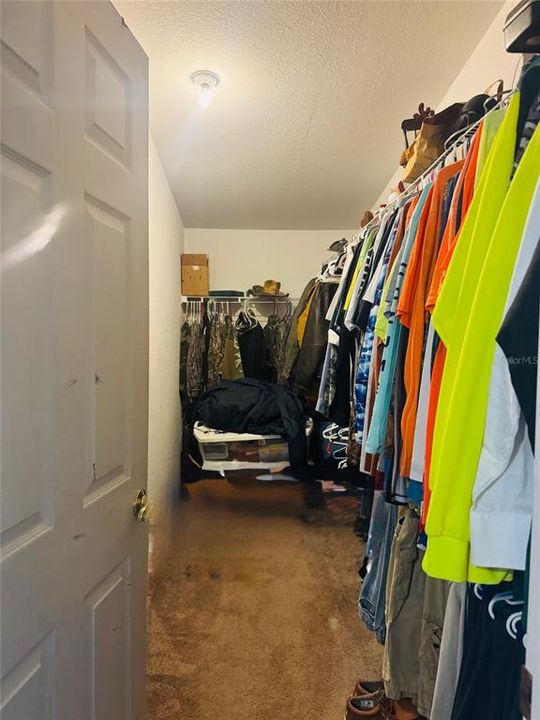 待售: $275,000 (3 贝兹, 2 浴室, 2417 平方英尺)