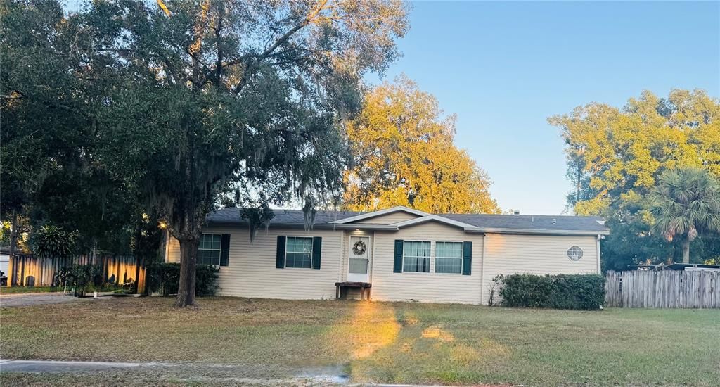 待售: $275,000 (3 贝兹, 2 浴室, 2417 平方英尺)