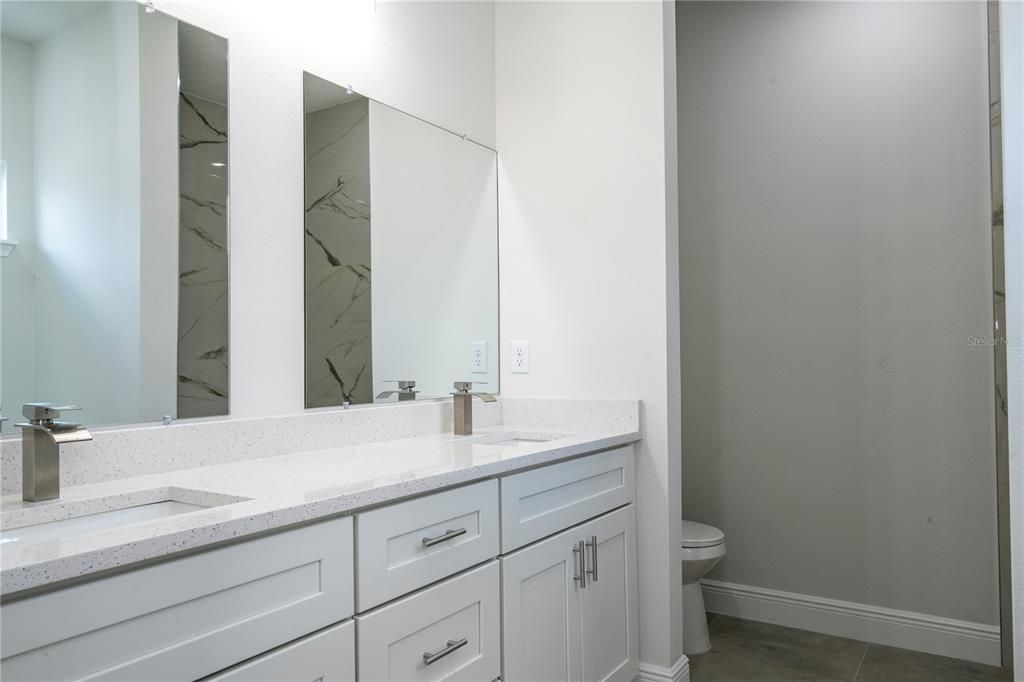 На продажу: $334,890 (4 спален, 3 ванн, 1952 Квадратных фут)