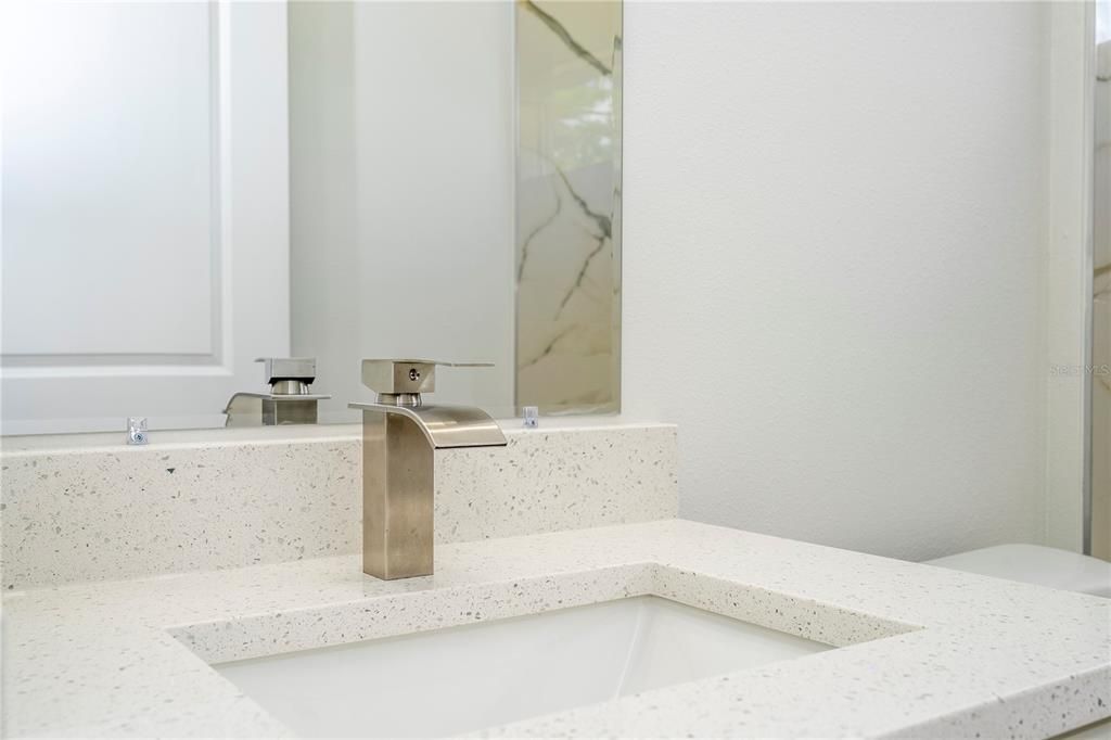 На продажу: $334,890 (4 спален, 3 ванн, 1952 Квадратных фут)