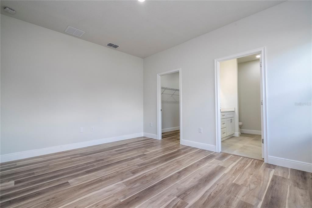 На продажу: $334,890 (4 спален, 3 ванн, 1952 Квадратных фут)