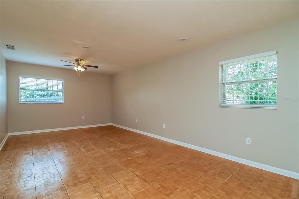 For Rent: $2,120 (3 beds, 2 baths, 1650 Square Feet)