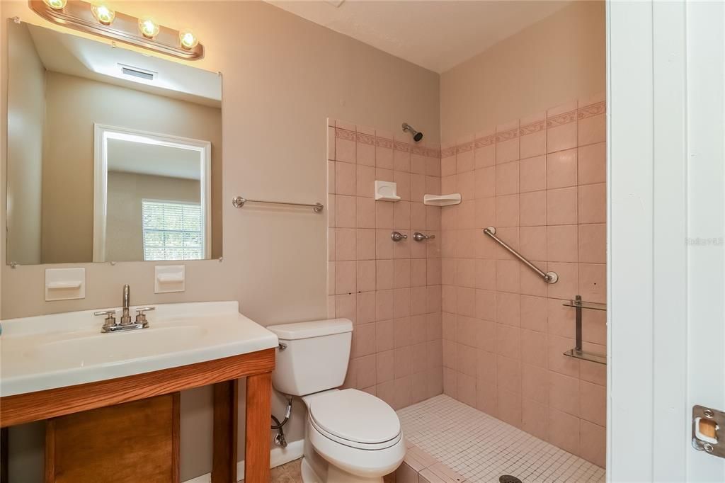 For Rent: $2,120 (3 beds, 2 baths, 1650 Square Feet)