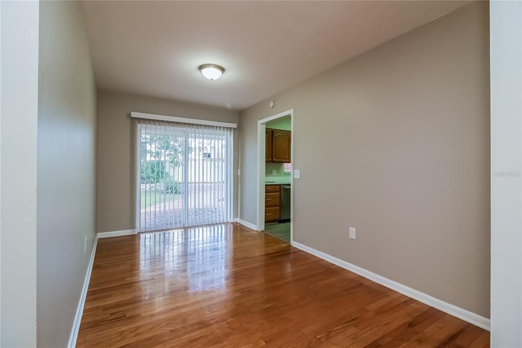 For Rent: $2,120 (3 beds, 2 baths, 1650 Square Feet)