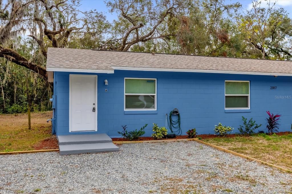 В аренду: $1,200 (2 спален, 1 ванн, 768 Квадратных фут)