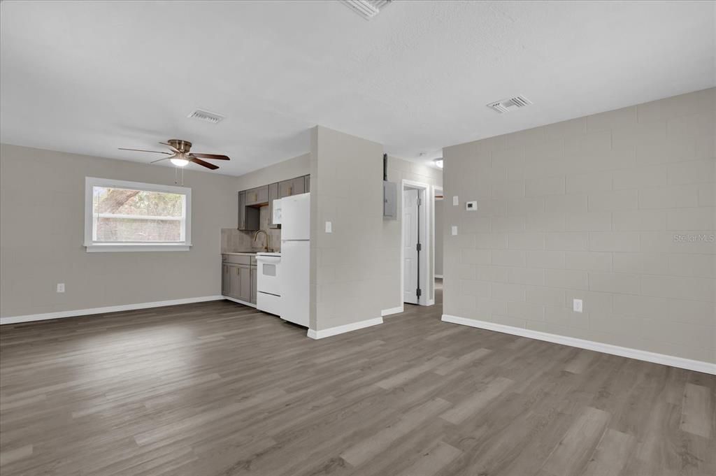 В аренду: $1,200 (2 спален, 1 ванн, 768 Квадратных фут)