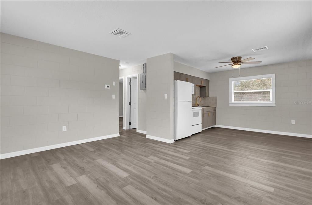 В аренду: $1,200 (2 спален, 1 ванн, 768 Квадратных фут)