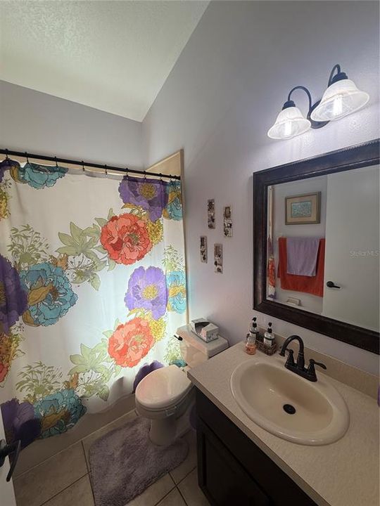 Под контрактом: $410,000 (3 спален, 2 ванн, 1551 Квадратных фут)