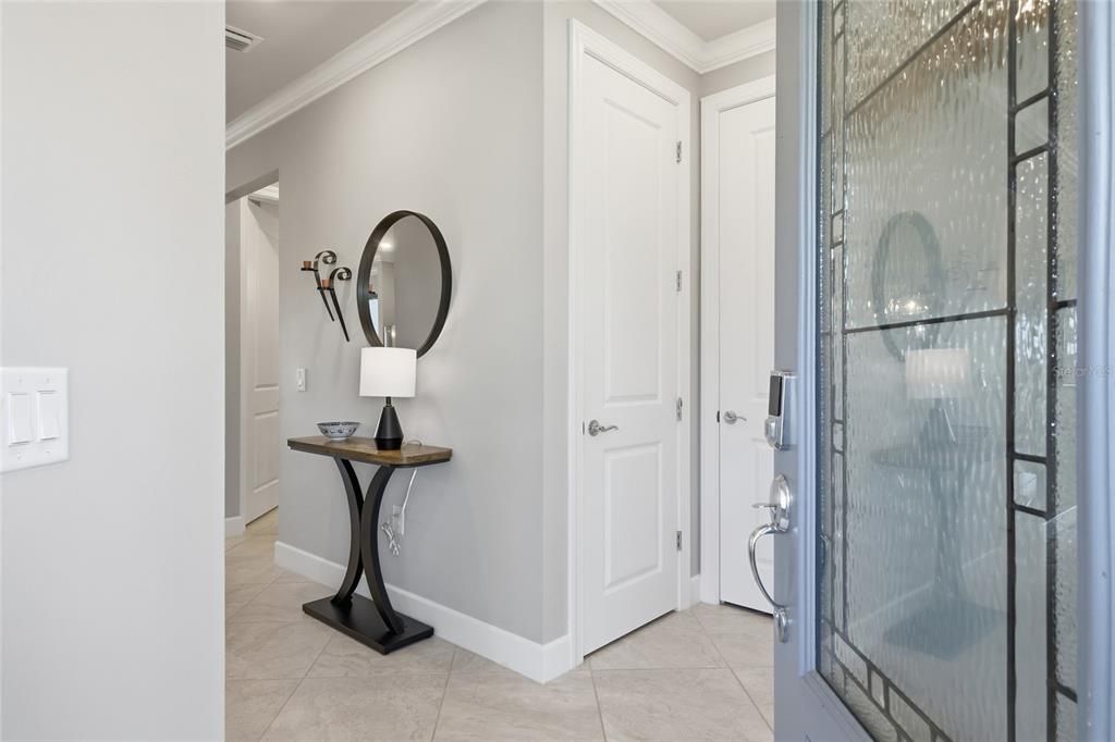 Под контрактом: $499,900 (2 спален, 2 ванн, 1405 Квадратных фут)