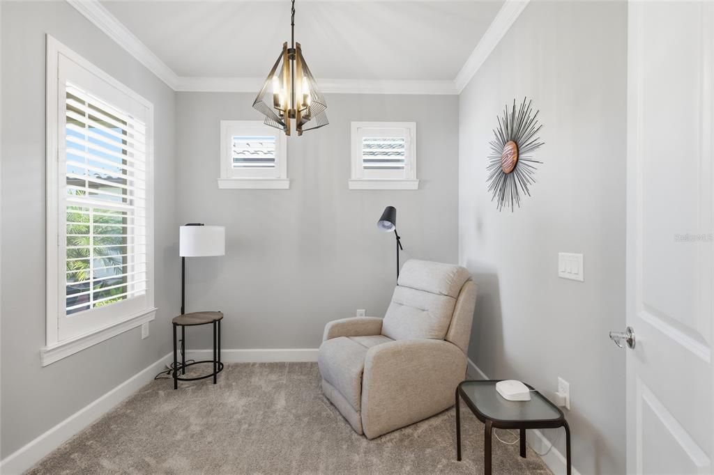 Под контрактом: $499,900 (2 спален, 2 ванн, 1405 Квадратных фут)