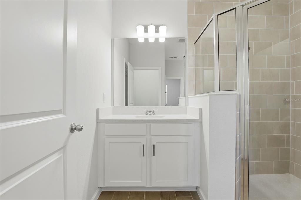 На продажу: $450,000 (4 спален, 2 ванн, 1938 Квадратных фут)