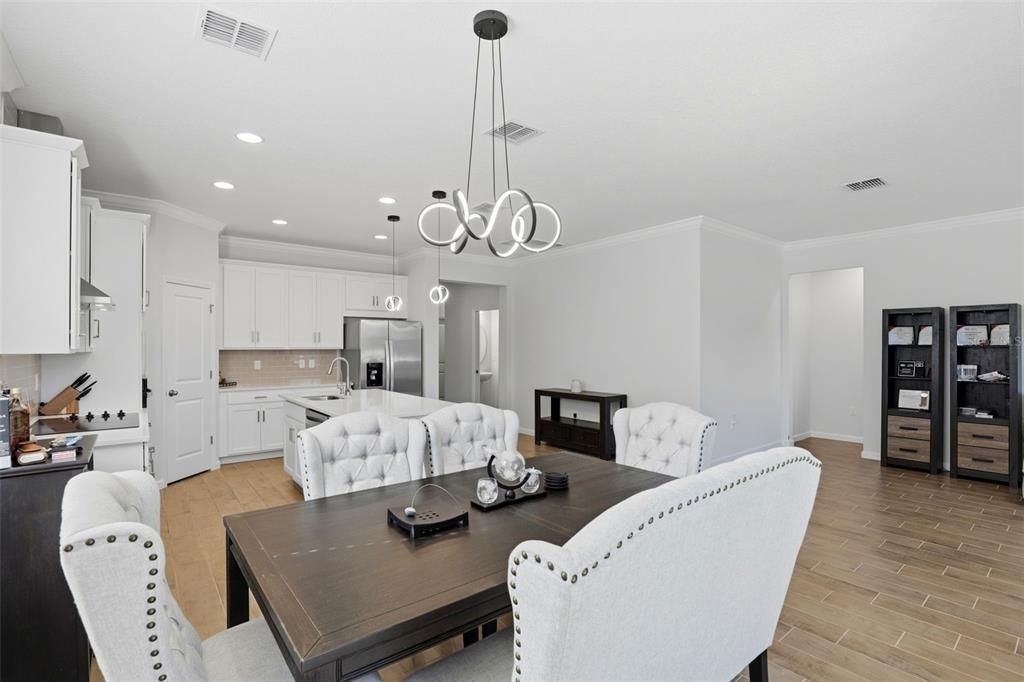 На продажу: $450,000 (4 спален, 2 ванн, 1938 Квадратных фут)