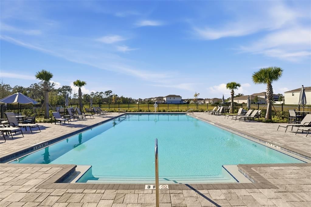 На продажу: $450,000 (4 спален, 2 ванн, 1938 Квадратных фут)