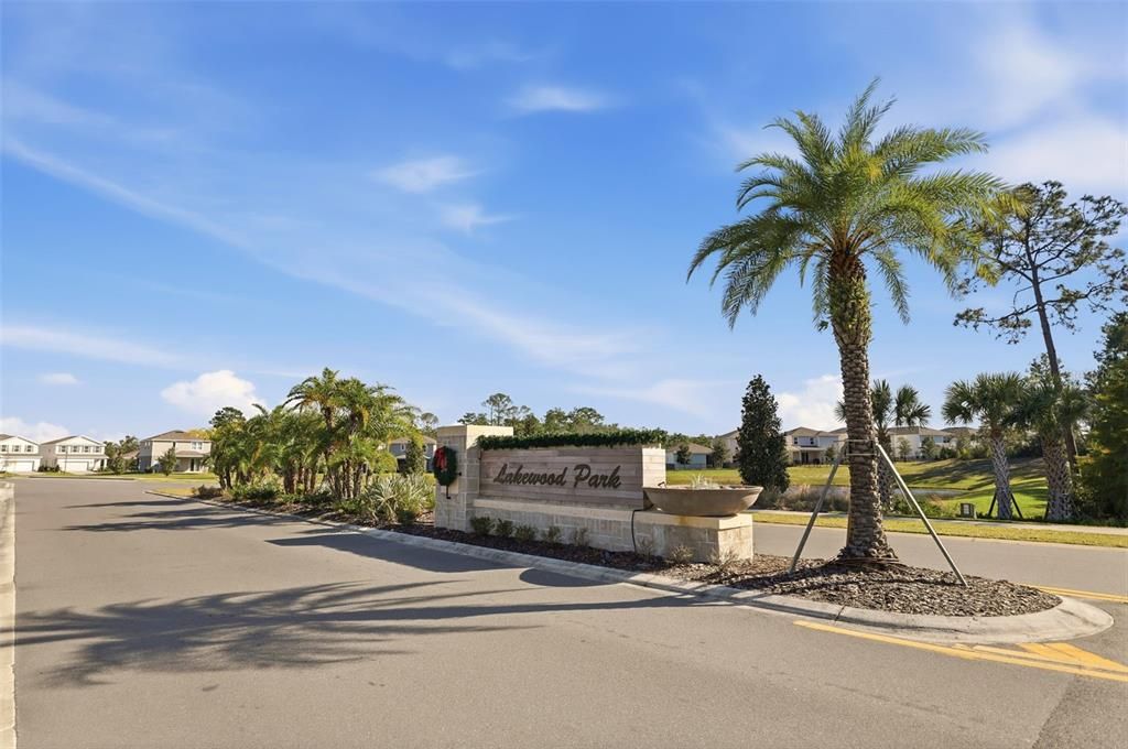 На продажу: $450,000 (4 спален, 2 ванн, 1938 Квадратных фут)