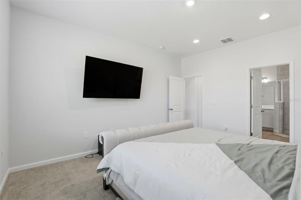 На продажу: $450,000 (4 спален, 2 ванн, 1938 Квадратных фут)