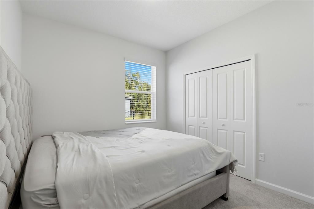 На продажу: $450,000 (4 спален, 2 ванн, 1938 Квадратных фут)