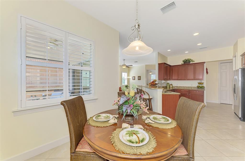 For Sale: $345,000 (2 beds, 2 baths, 1577 Square Feet)