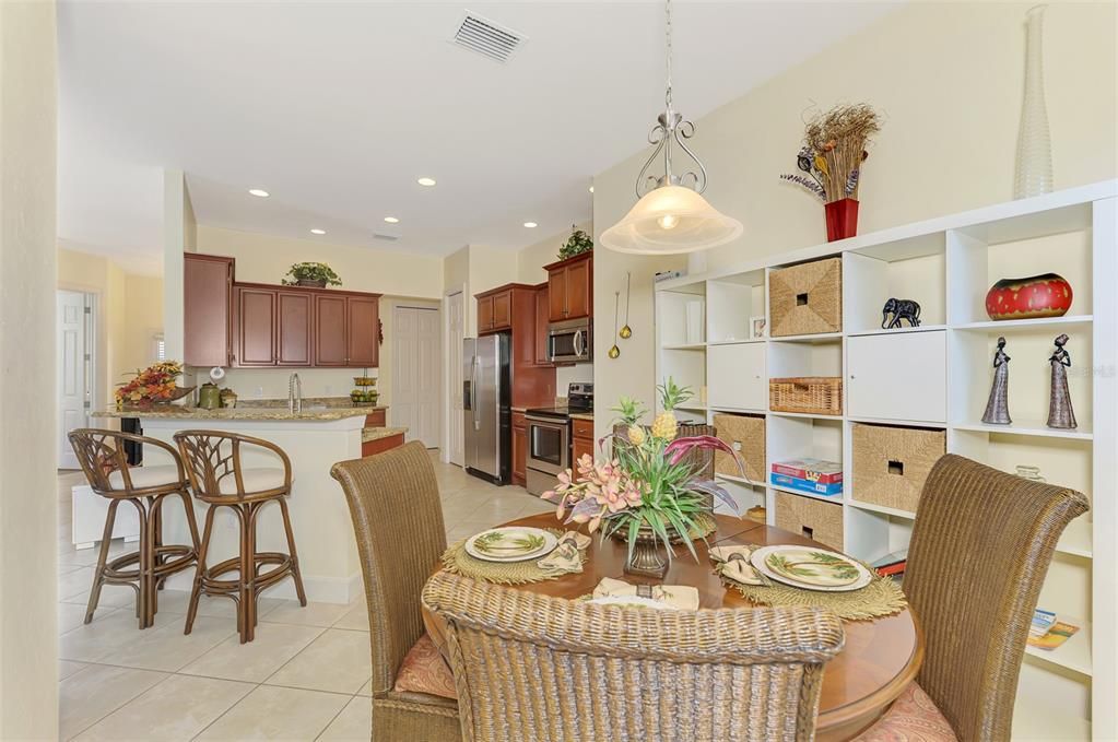 For Sale: $345,000 (2 beds, 2 baths, 1577 Square Feet)