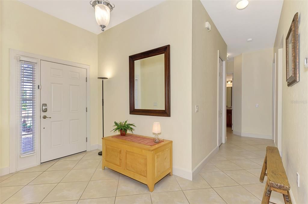 For Sale: $345,000 (2 beds, 2 baths, 1577 Square Feet)