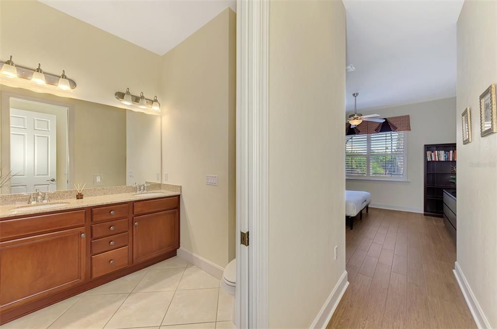 For Sale: $345,000 (2 beds, 2 baths, 1577 Square Feet)