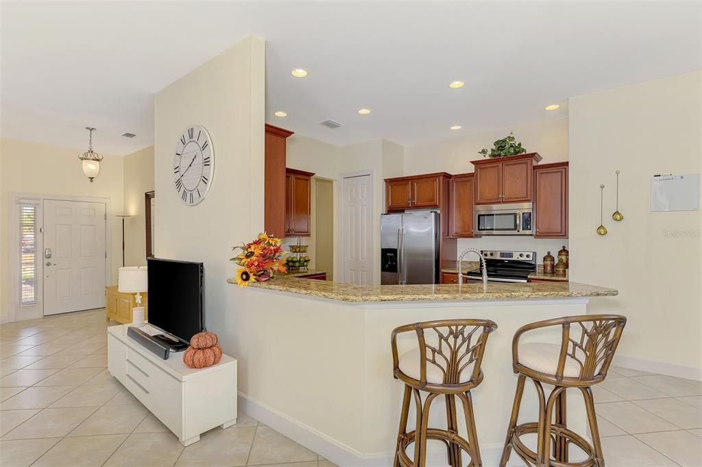 For Sale: $345,000 (2 beds, 2 baths, 1577 Square Feet)