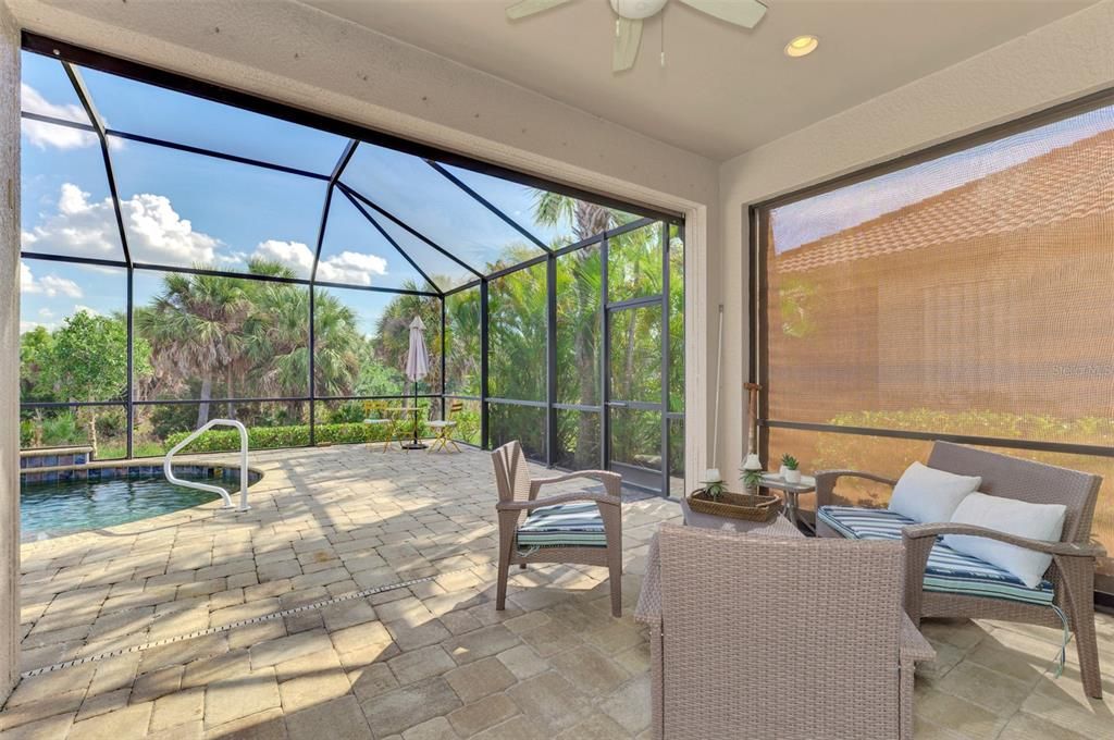 For Sale: $345,000 (2 beds, 2 baths, 1577 Square Feet)