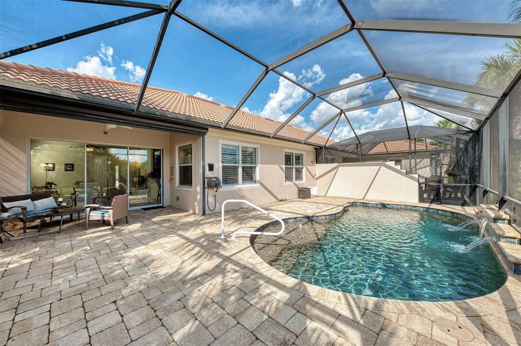 For Sale: $345,000 (2 beds, 2 baths, 1577 Square Feet)