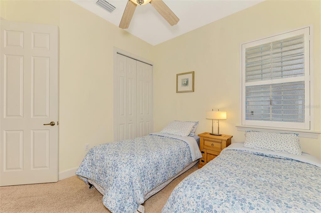 For Sale: $345,000 (2 beds, 2 baths, 1577 Square Feet)