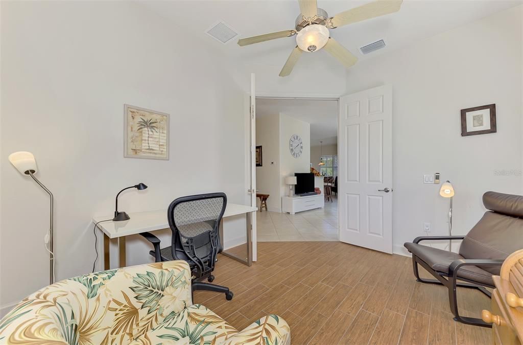 For Sale: $345,000 (2 beds, 2 baths, 1577 Square Feet)