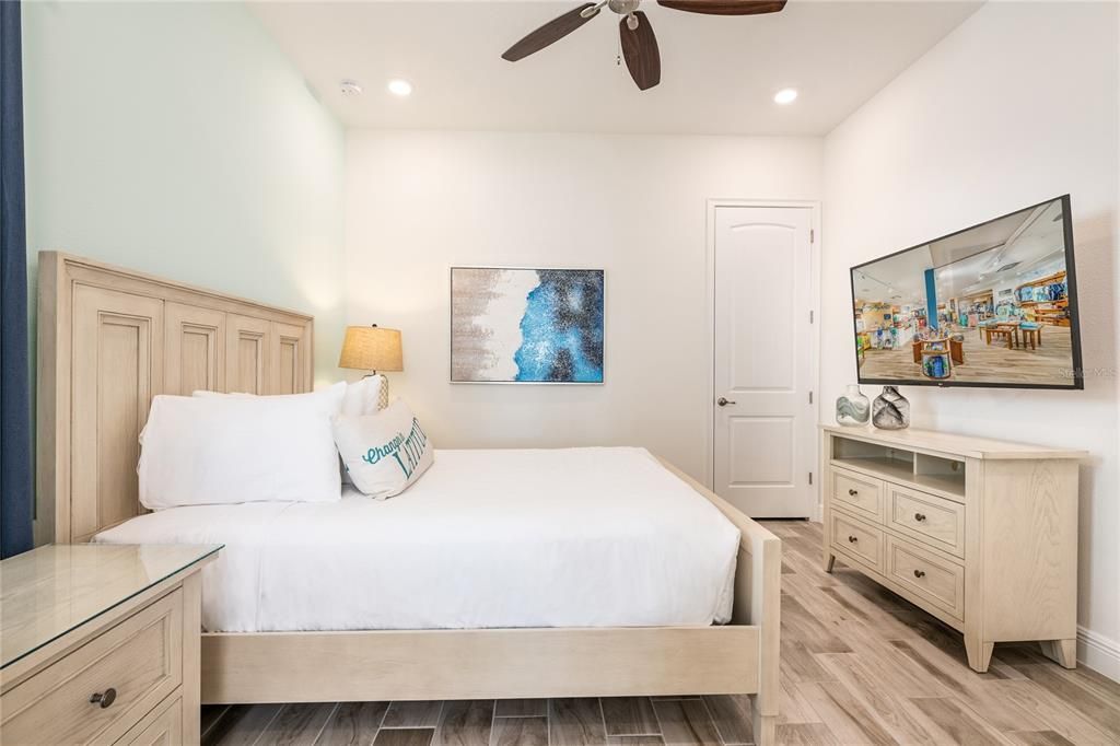 待售: $1,399,000 (6 贝兹, 6 浴室, 3563 平方英尺)