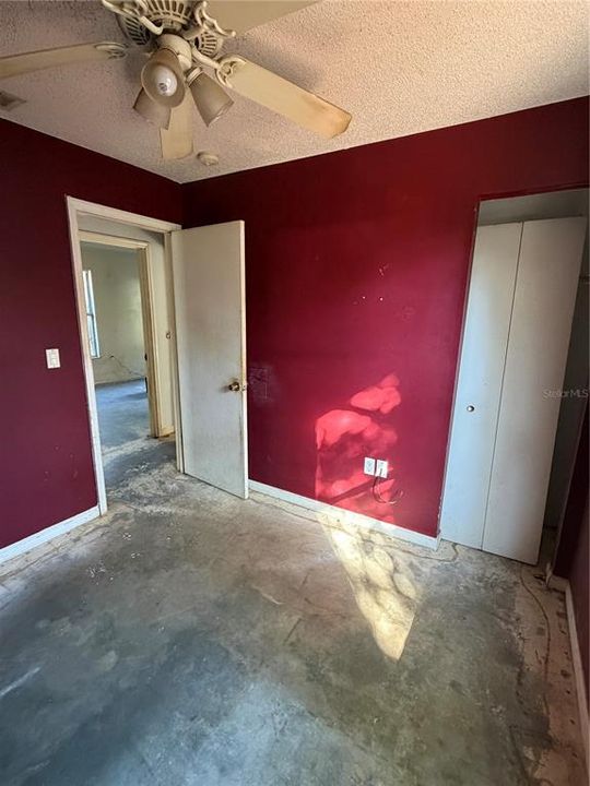 Active With Contract: $235,000 (3 beds, 1 baths, 1082 Square Feet)