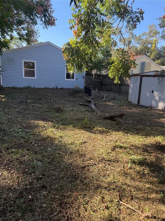 Active With Contract: $235,000 (3 beds, 1 baths, 1082 Square Feet)