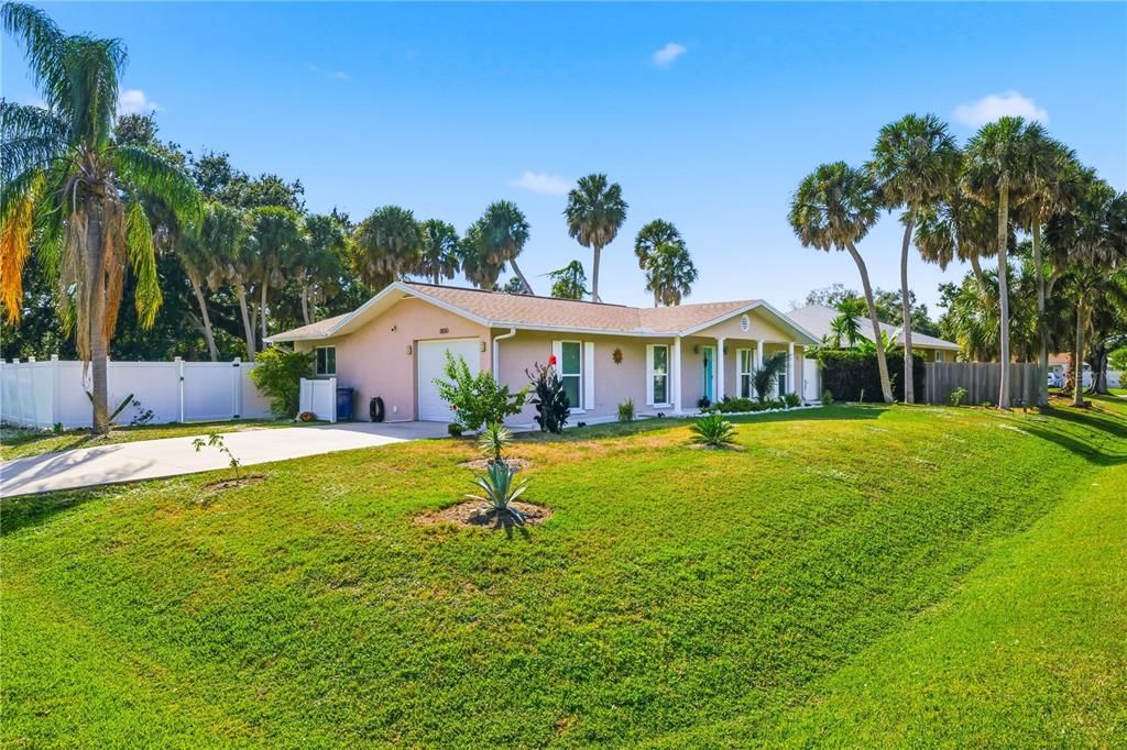 待售: $495,000 (2 贝兹, 2 浴室, 1140 平方英尺)