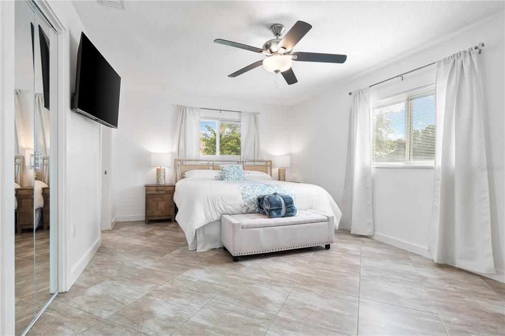 待售: $495,000 (2 贝兹, 2 浴室, 1140 平方英尺)