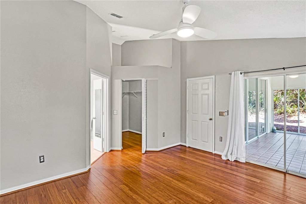 На продажу: $339,900 (3 спален, 2 ванн, 1564 Квадратных фут)