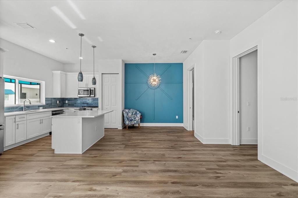 待售: $1,574,900 (5 贝兹, 4 浴室, 2706 平方英尺)