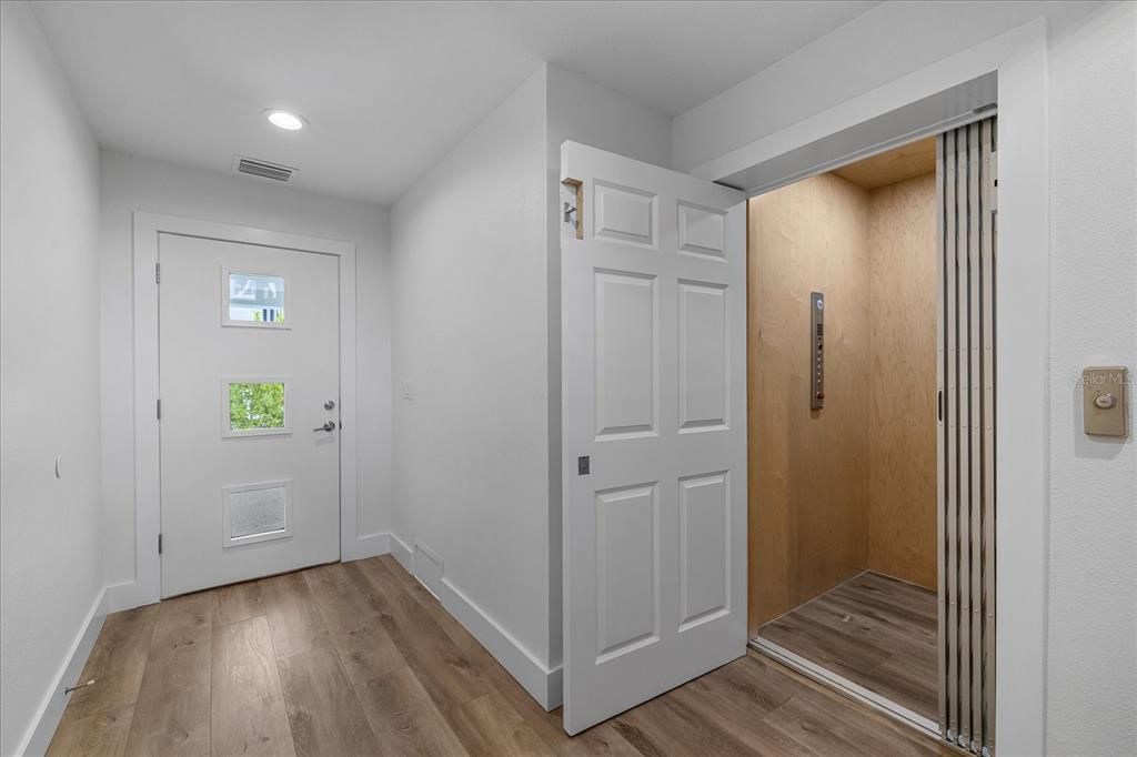 待售: $1,574,900 (5 贝兹, 4 浴室, 2706 平方英尺)