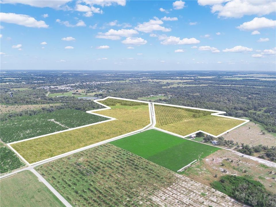 На продажу: $2,394,000 (114.00 acres)