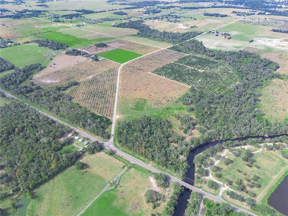 На продажу: $2,394,000 (114.00 acres)