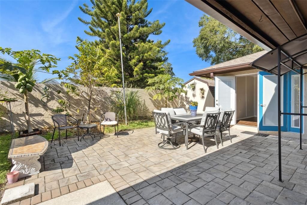 На продажу: $399,000 (2 спален, 2 ванн, 1688 Квадратных фут)