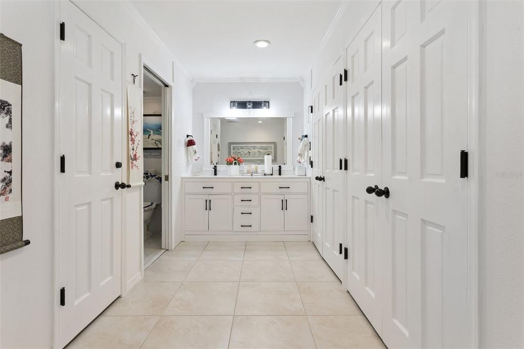 На продажу: $399,000 (2 спален, 2 ванн, 1688 Квадратных фут)