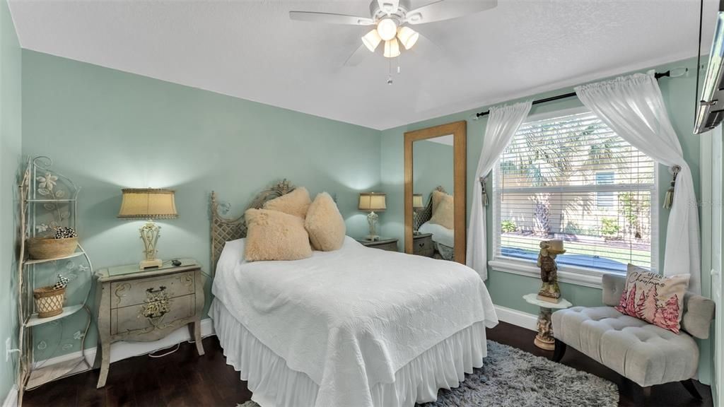 Activo con contrato: $645,000 (3 camas, 2 baños, 1976 Pies cuadrados)