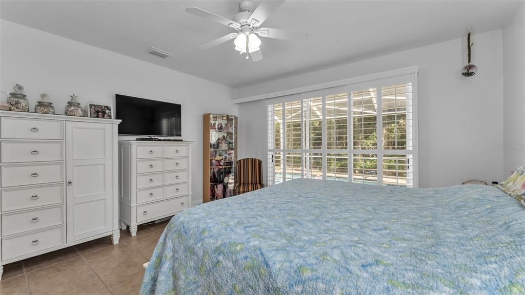 Activo con contrato: $645,000 (3 camas, 2 baños, 1976 Pies cuadrados)