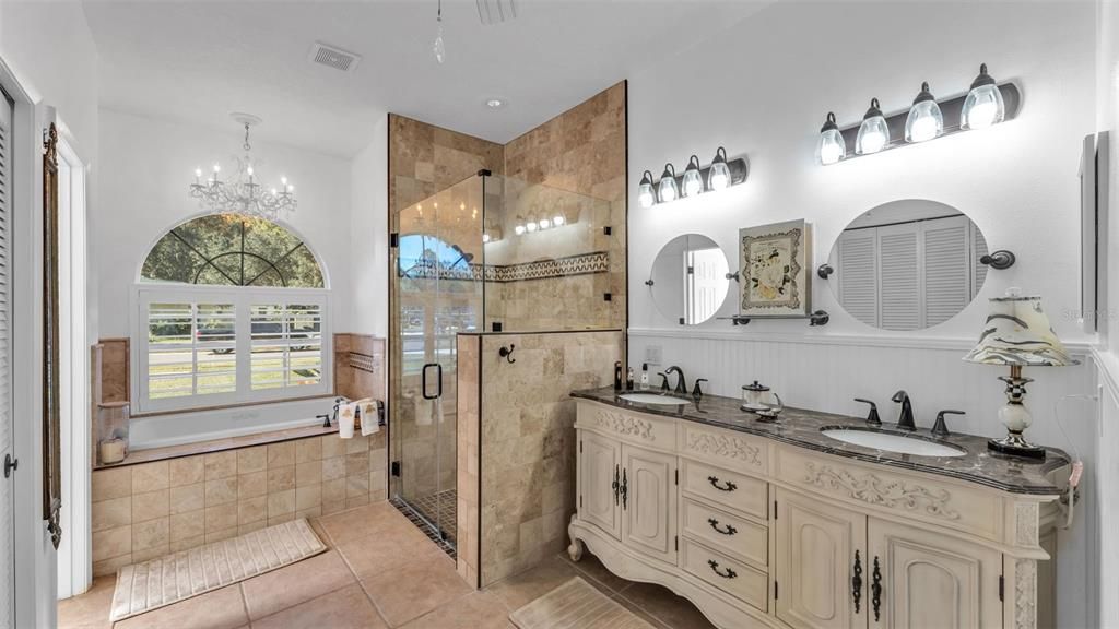 Activo con contrato: $645,000 (3 camas, 2 baños, 1976 Pies cuadrados)