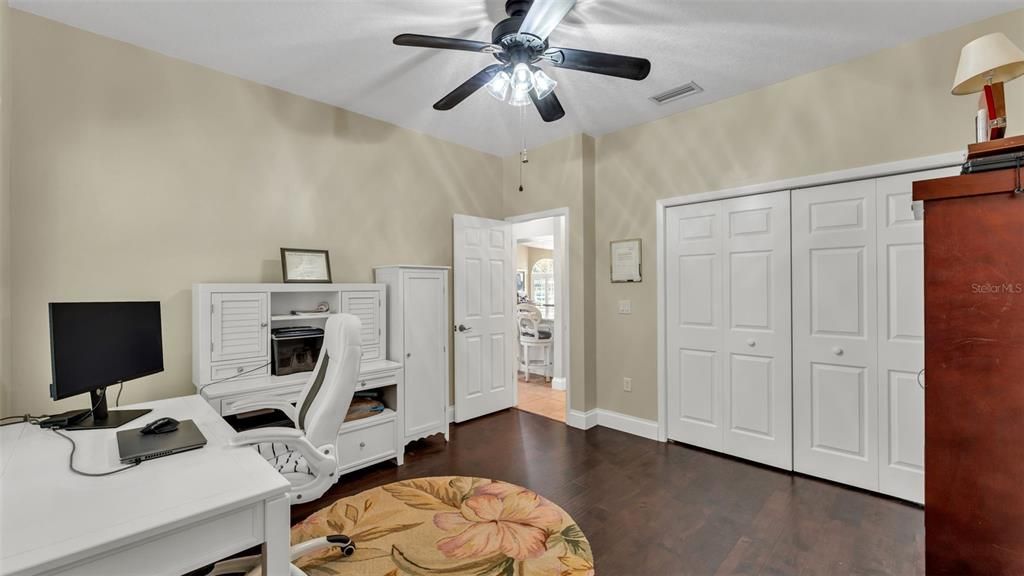 Activo con contrato: $645,000 (3 camas, 2 baños, 1976 Pies cuadrados)