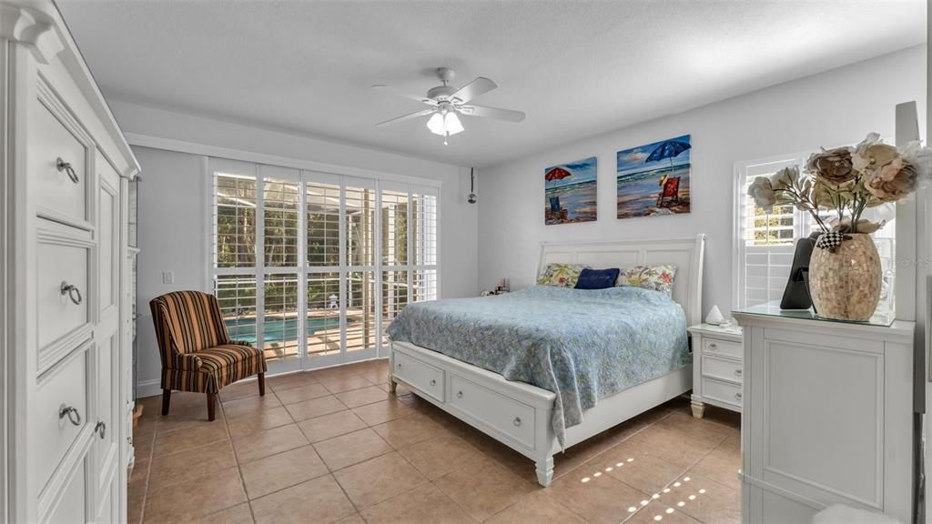 Activo con contrato: $645,000 (3 camas, 2 baños, 1976 Pies cuadrados)